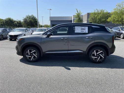2025 Nissan Kicks SV