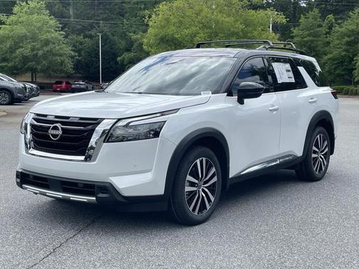 2025 Nissan Pathfinder Platinum 4WD