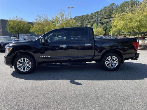 2024 Nissan Titan SV
