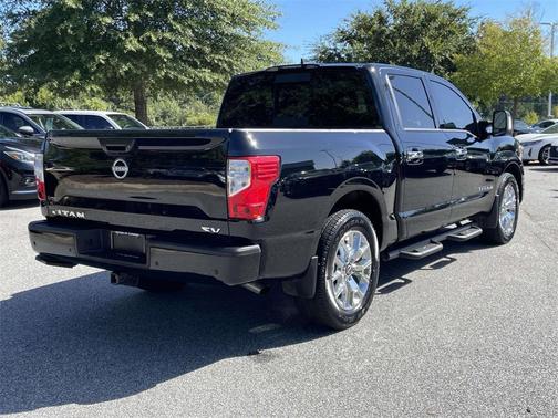 2024 Nissan Titan SV