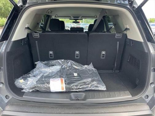 2025 Nissan Pathfinder SV FWD