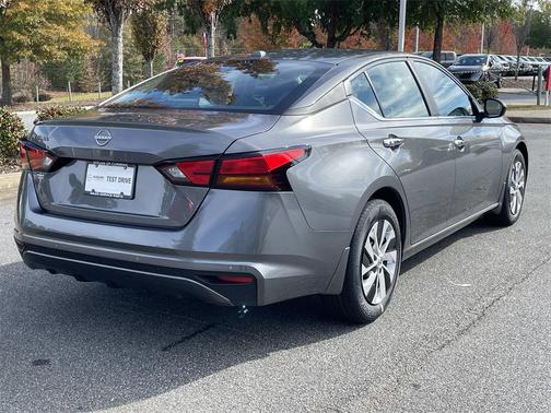 2025 Nissan Altima S FWD
