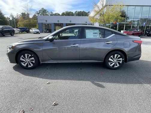 2025 Nissan Altima S FWD