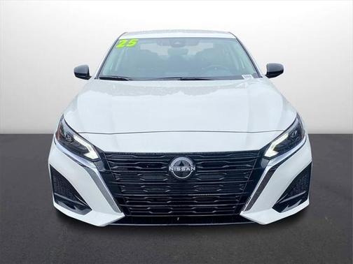 2025 Nissan Altima S FWD