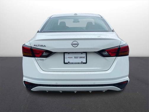 2025 Nissan Altima S FWD