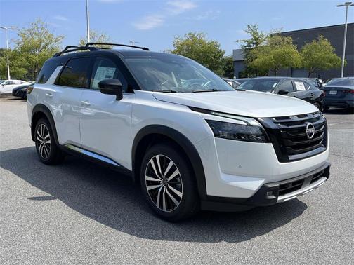 2025 Nissan Pathfinder Platinum 4WD