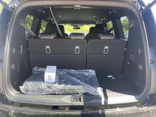 2025 Nissan Armada SL 2WD