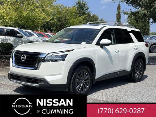 2022 Nissan Pathfinder SL 2WD