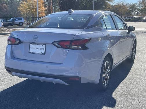 2025 Nissan Versa 1.6 SV
