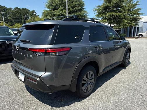 2025 Nissan Pathfinder SV FWD