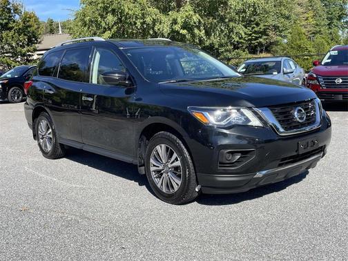 2019 Nissan Pathfinder S