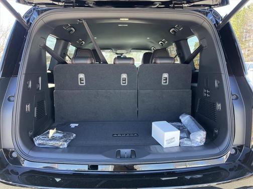 2025 Nissan Armada SL 2WD