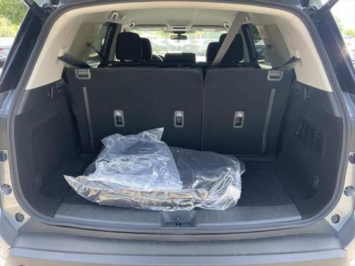 2025 Nissan Pathfinder SV FWD