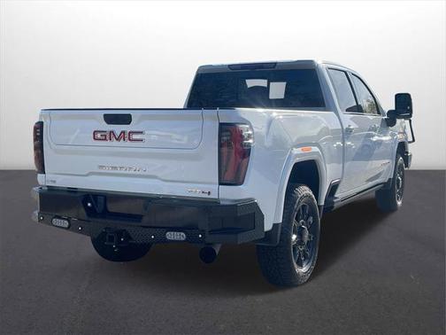 2024 GMC Sierra 2500 AT4