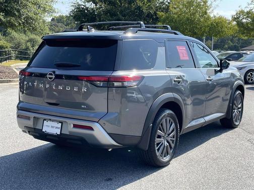 2024 Nissan Pathfinder SL FWD
