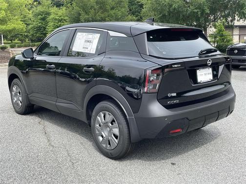 2025 Nissan Kicks S