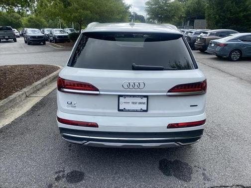 2023 Audi Q7 55 Premium Plus