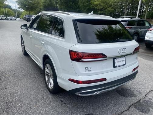 2023 Audi Q7 55 Premium Plus