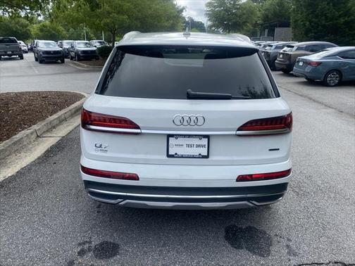 2023 Audi Q7 55 Premium Plus