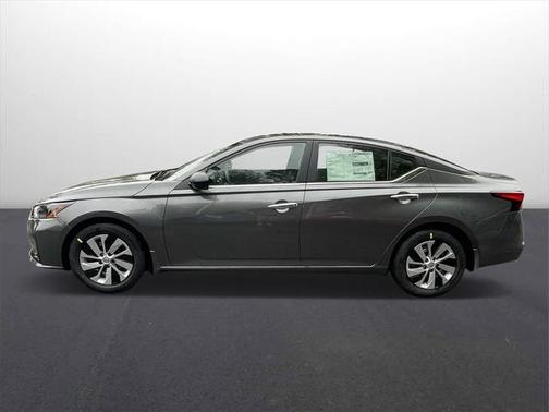 2025 Nissan Altima S FWD