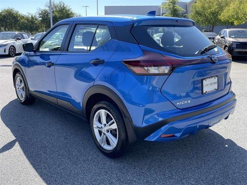 2025 Nissan Kicks S
