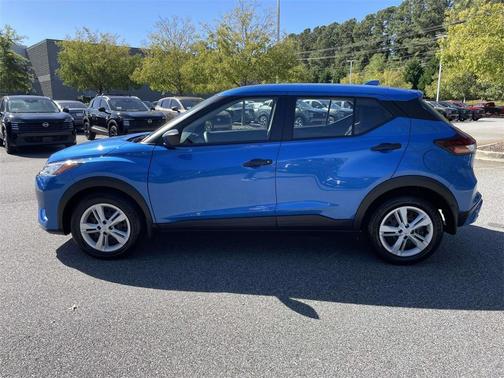 2025 Nissan Kicks S