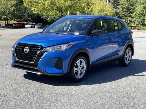 2025 Nissan Kicks S