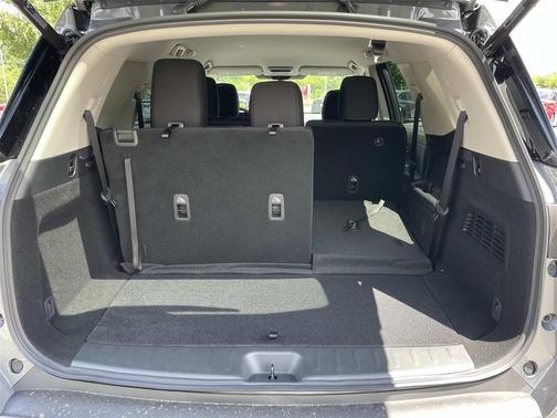 2025 Nissan Pathfinder SV FWD