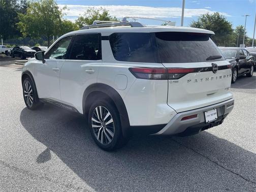 2022 Nissan Pathfinder Platinum 4WD