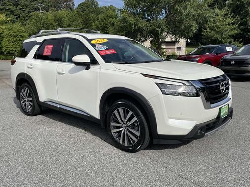 2022 Nissan Pathfinder Platinum 4WD