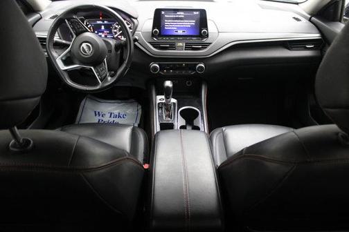 Brilliant Silver Metallic 2024 Nissan Altima 2.5 SR
