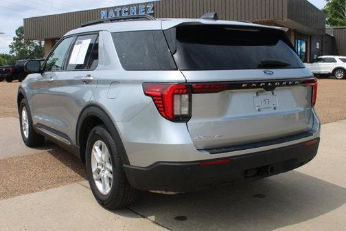 Iconic Silver Metallic 2025 Ford Explorer Active