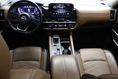 2t Gry Blk Roof 2024 Nissan Pathfinder Platinum