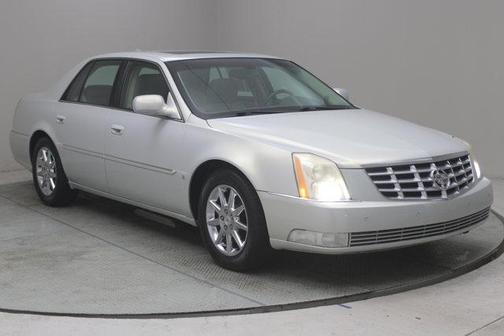 Ocean Pearl Tri-Coat 2010 Cadillac DTS W/1SC