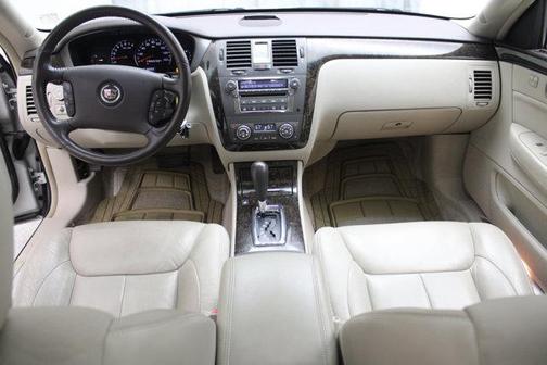 Ocean Pearl Tri-Coat 2010 Cadillac DTS W/1SC