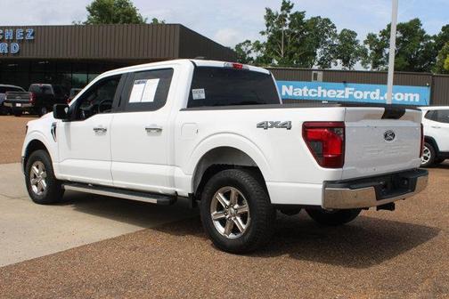 Oxford White 2025 Ford F-150 XLT