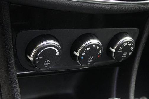 2012 Chrysler 200 Touring