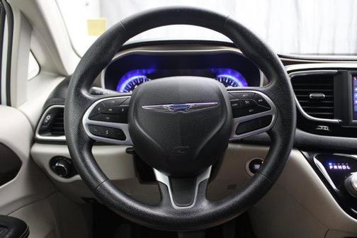 2021 Chrysler Voyager LXI