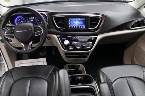 2021 Chrysler Voyager LXI