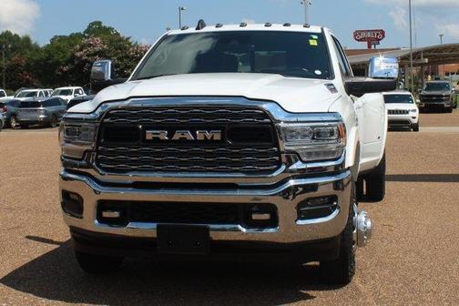 Bright White Clearcoat 2024 RAM 3500 Limited