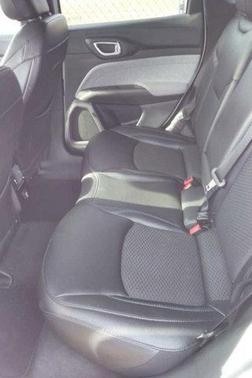 Bright White Clearcoat 2024 Jeep Compass Latitude