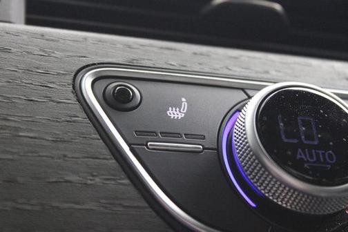 2024 Audi A4 45 S line quattro Premium