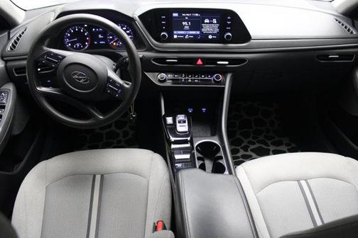 Shimmering Silver Pearl 2021 Hyundai SONATA SE