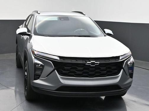 Sterling Gray Metallic 2026 Chevrolet Trax LT
