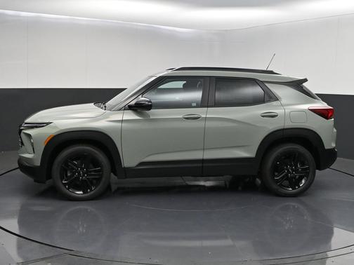 Cacti Green 2026 Chevrolet Trailblazer LT