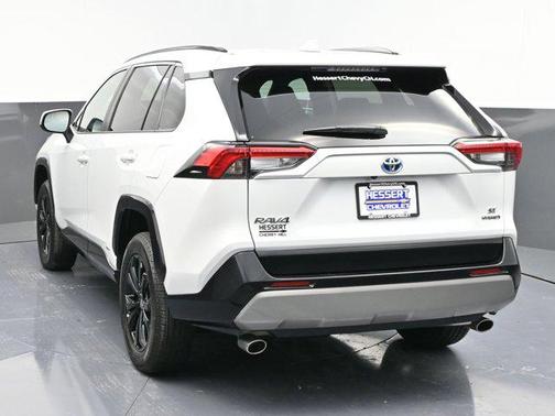 2023 Toyota RAV4 Hybrid SE