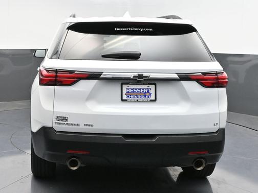 Summit White 2023 Chevrolet Traverse LT Cloth