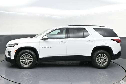 Summit White 2023 Chevrolet Traverse LT Cloth
