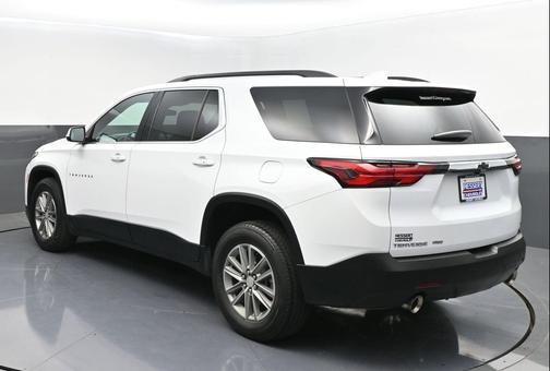 Summit White 2023 Chevrolet Traverse LT Cloth