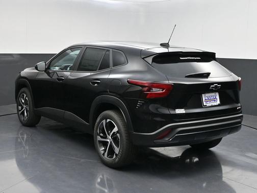 Mosaic Black Metallic 2026 Chevrolet Trax FWD 1RS